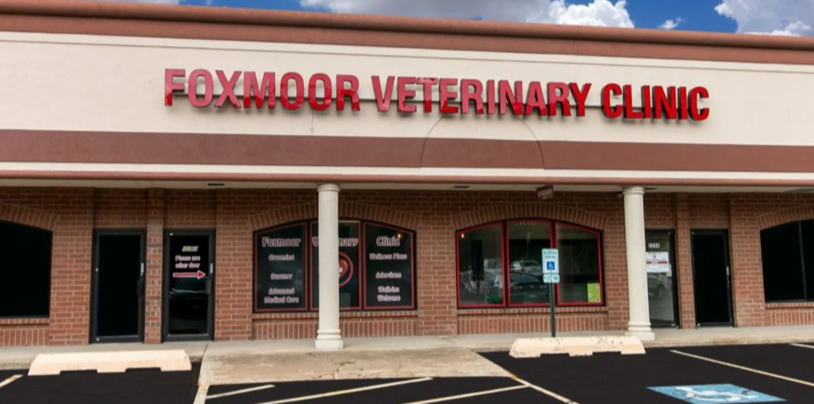 Foxmoor Veterinary Clinic Building Exterior 
